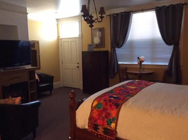 The Continental Inn Tomales Extérieur photo