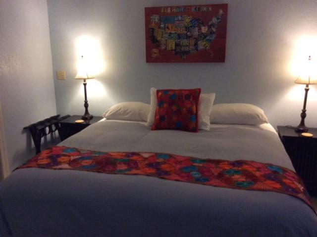 The Continental Inn Tomales Chambre photo